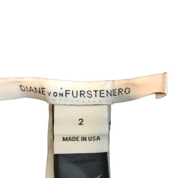 DIANE Von Furstenberg Lace Pattern Dress, Black, Size 2 - Picture 6 of 7